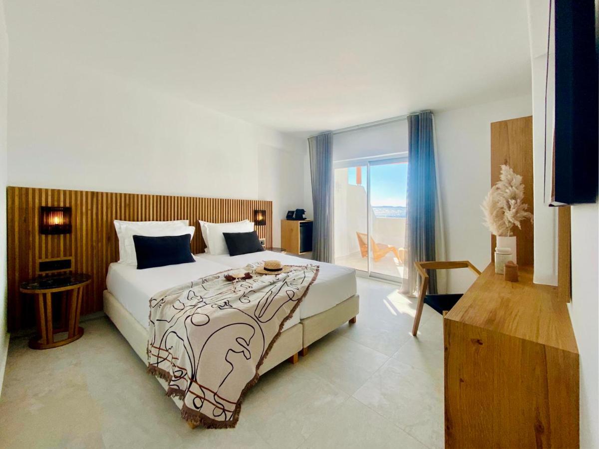 Calistus Mykonos *